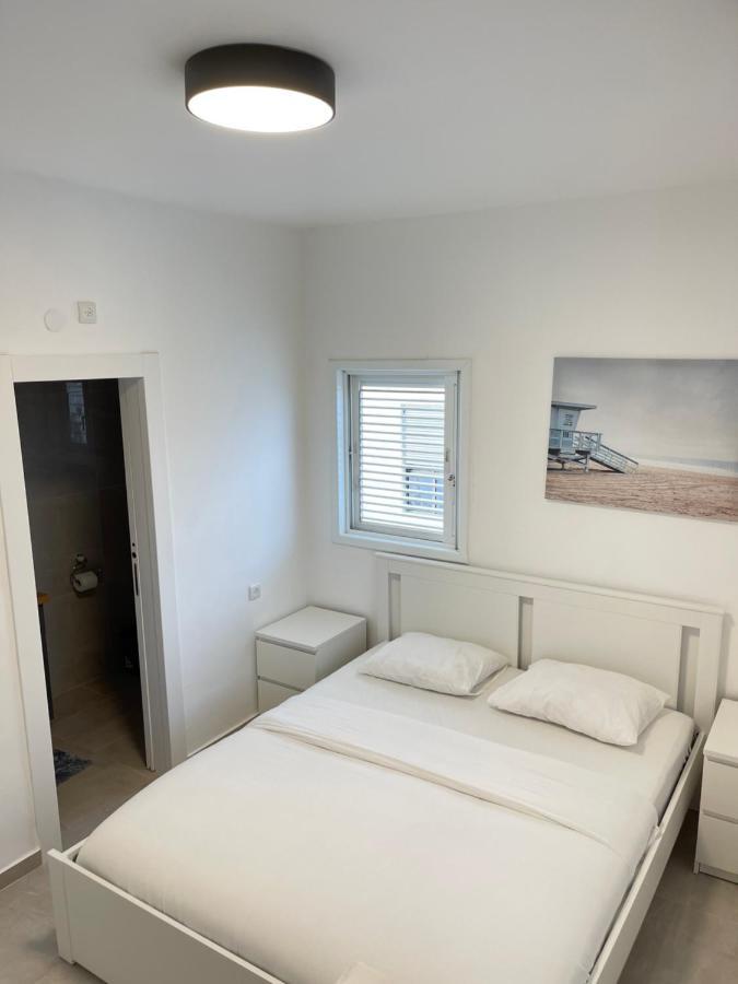 OnTheSea Bat Yam Apartment Bagian luar foto
